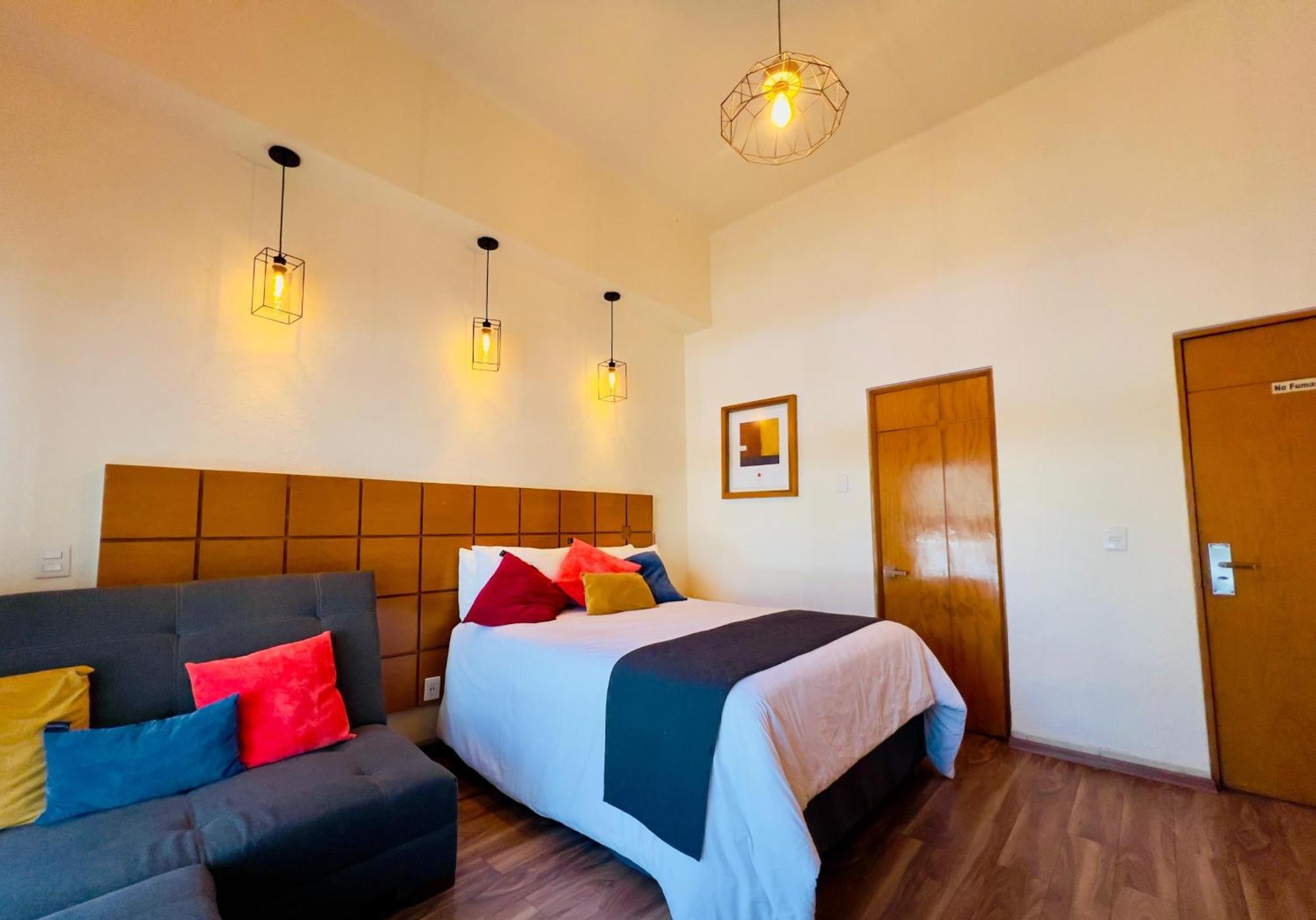 Hotel Consulado Guadalajara Bagian luar foto