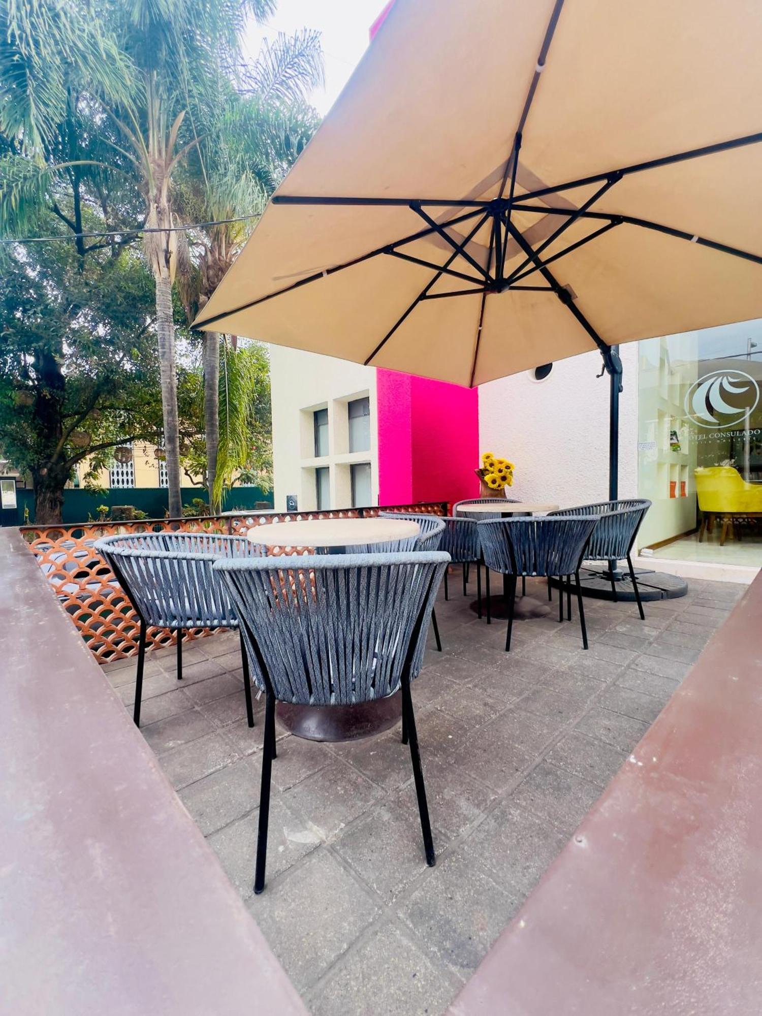 Hotel Consulado Guadalajara Bagian luar foto