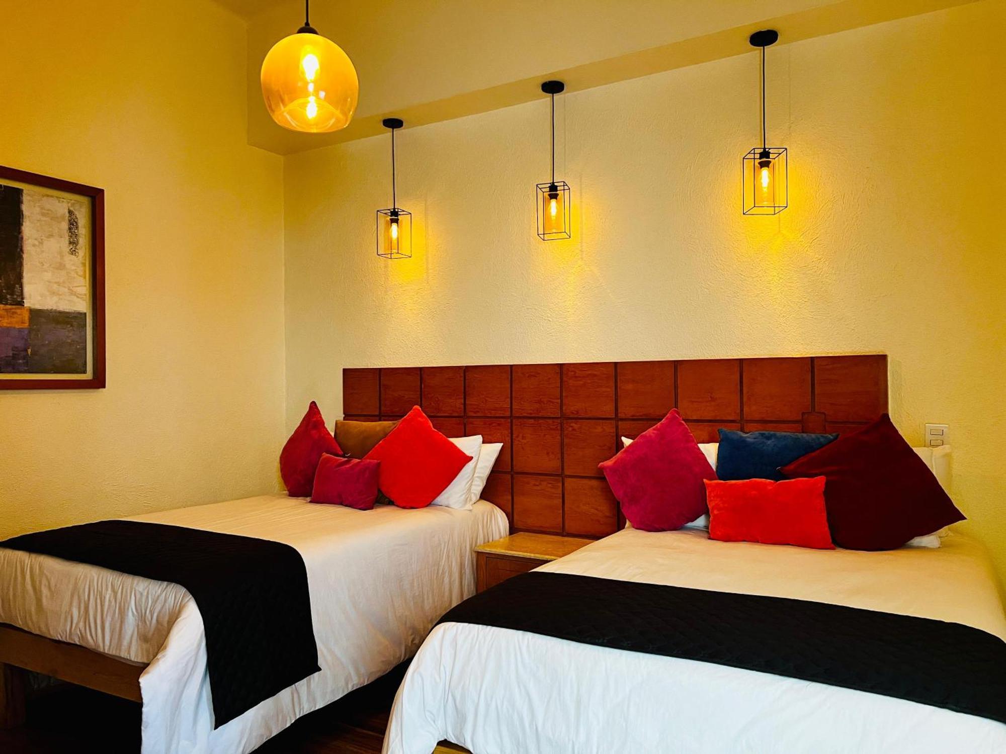 Hotel Consulado Guadalajara Bagian luar foto